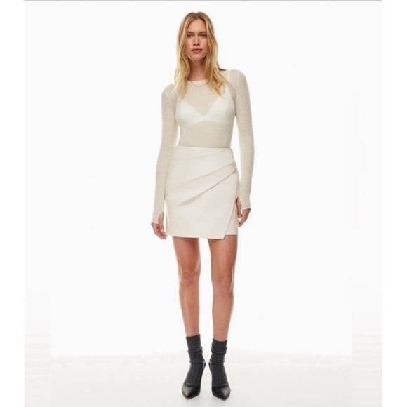 Wilfred Dresses & Skirts - NWT Aritzia Wilfred Ivory Mini Skirt Size 00 High Waist Fully Lined Minimalist